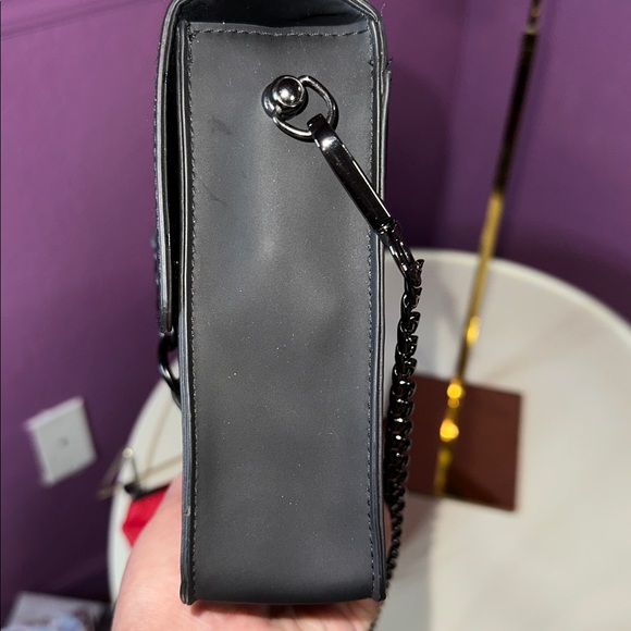 Dior Novelty Worker Bee Crossbody & Dior GWP cosmetic bag bundle! - Picture 7 of 15